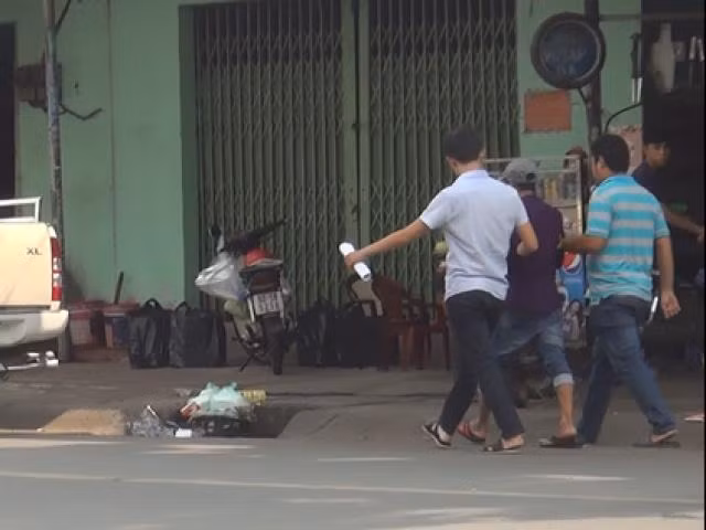 Tin nóng 6/8: Phát hiện 2 vợ chồng chết bất thường dưới tán cây - Hình 2 Tin nong 6/8: Phat hien 2 vo chong chet bat thuong duoi tan cay-Hinh-2