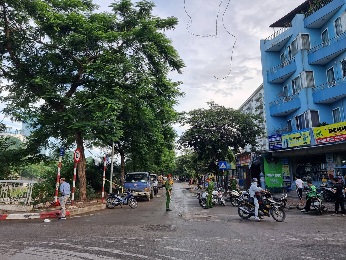 Hiện vụ cháy lớn tại một quán karaoke, 3 cảnh sát PCCC tử vong đang được cơ quan chức năng điều tra, làm rõ. 