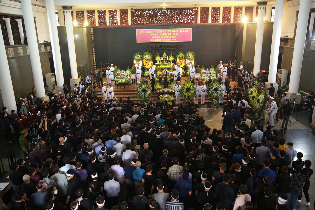 Toàn cảnh đám tang 3 chiến sĩ Cảnh sát PCCC&amp;CNCH hy sinh.