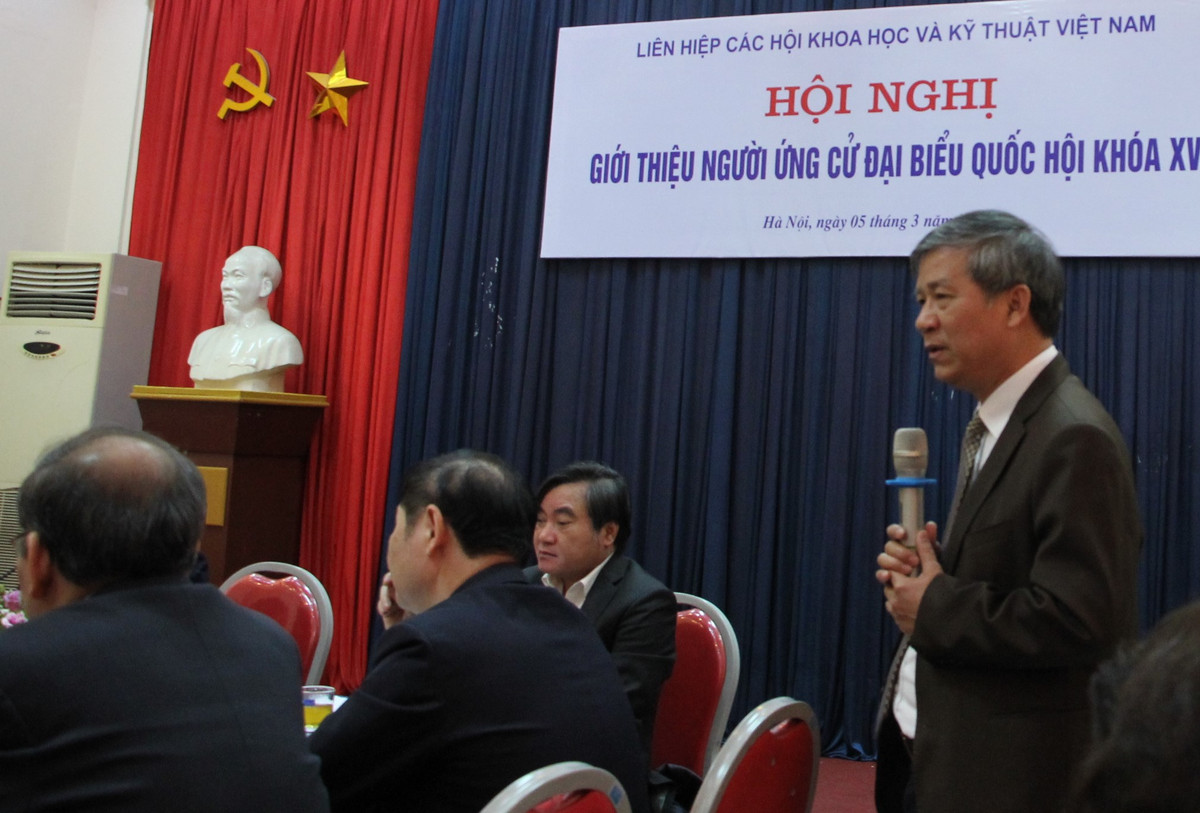 Ủy viên Đoàn Chủ tịch VUSTA, Đại biểu Quốc hội khóa XIV Nguyễn Anh Trí nhận định, VUSTA dứt khoát bầu TSKH Phan Xuân Dũng là Đại biểu Quốc hội vì rất xứng đáng. TS Anh Trí chia sẻ, TSKH Phan Xuân Dũng đáp ứng đầy đủ các điều kiện về đạo đức, trình độ chuyên môn, tính chuyên nghiệp... và đó là danh dự của đội ngũ trí thức.