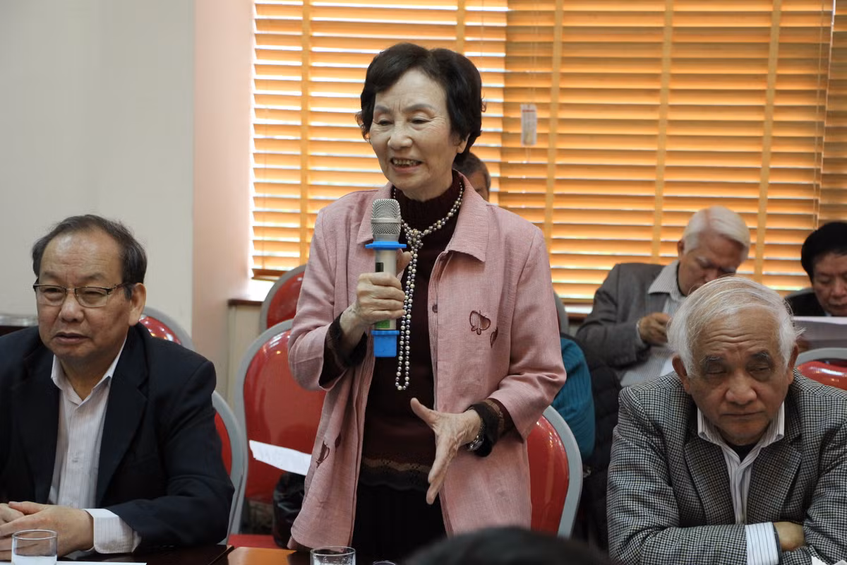 PGS. TS Bùi Thị An, nguyên Đại biểu Quốc hội, Viện trưởng Viện Tài nguyên, Môi trường và Phát triển cộng đồng khẳng định: “TSKH Phan Xuân Dũng giờ là đại diện chất xám của đội ngũ trí thức, khoa học công nghệ của Việt Nam. Tôi tin tưởng Chủ tịch VUSTA sẽ trúng cử Đại biểu Quốc hội và đưa nguyện vọng chân chính của đội ngũ trí thức đến vị trí đúng với chức năng của nó là tư vấn, phản biện, giám định xã hội cho Nhà nước, Quốc hội với những vấn đề, chính sách rất lớn". 