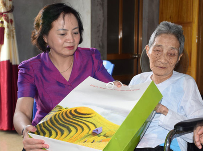 Hội nghị đã thảo luận và thống nhất giới thiệu người ứng cử bằng hình thức giơ tay. Kết quả biểu quyết, 100% đại biểu có mặt nhất trí giới thiệu bà Phạm Thị Thanh Trà ứng cử Đại biểu Quốc hội khóa XV.