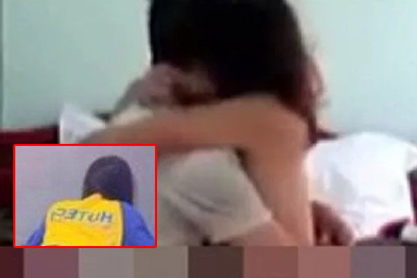 Clip nu sinh mac ao DH Hutech quan he TD: Su that… hay beu xau truong?