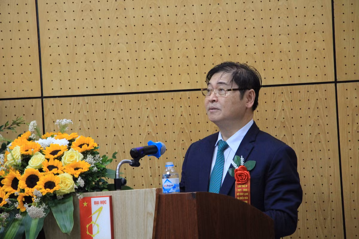 Chu tich VUSTA Phan Xuan Dung tham du Dai hoi lan thu IV Hoi KHKT Lanh va DHKK-Hinh-2