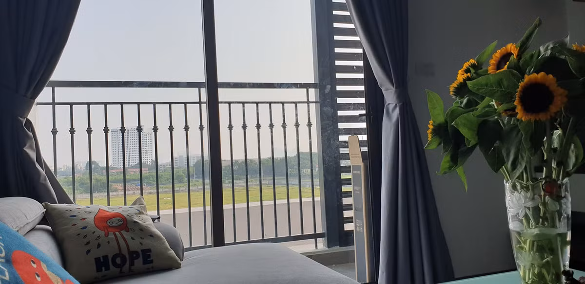 Tu vu chau be 3 tuoi bi roi tu tang 13: Co nen lap “chuong chim”, “chuong cop“?