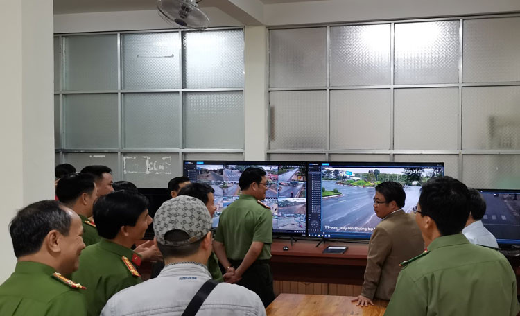 Đại tá Quy cũng tham gia chỉ đạo phá đường dây làm xăng giả của đại gia Trịnh Sướng, đường dây của ông trùm gỗ lậu Phượng "râu" năm 2018, 2019