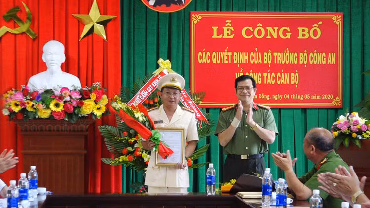 Trong quá trình hoạt động trong ngành công an, đại tá Lê Vinh Quy luôn hành động với tinh thần “An ninh chủ động” và phương châm “Chủ động, nêu gương, kỷ cương, trách nhiệm, hiệu quả”