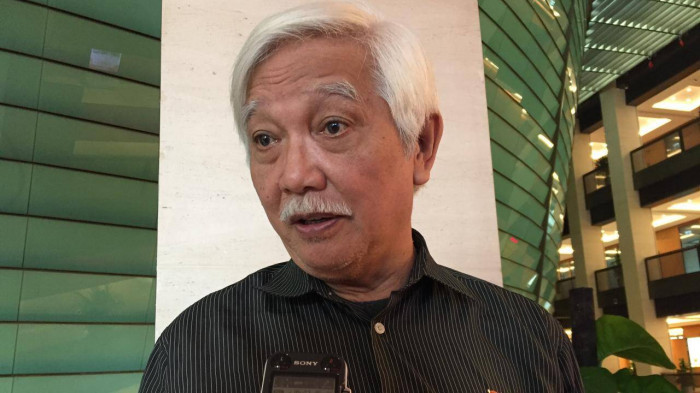 Ông Dương Trung Quốc, Tổng Thư ký Hội Khoa học Lịch sử Việt Nam, Đại biểu Quốc hội khóa XIV cho biết, ông không tham gia tái ứng cử đại biểu Quốc hội khoá XV do tuổi tác đã cao và ông đã tham gia hoạt động Quốc hội đến nay được gần 20 năm và để cơ hội cho những người trẻ.