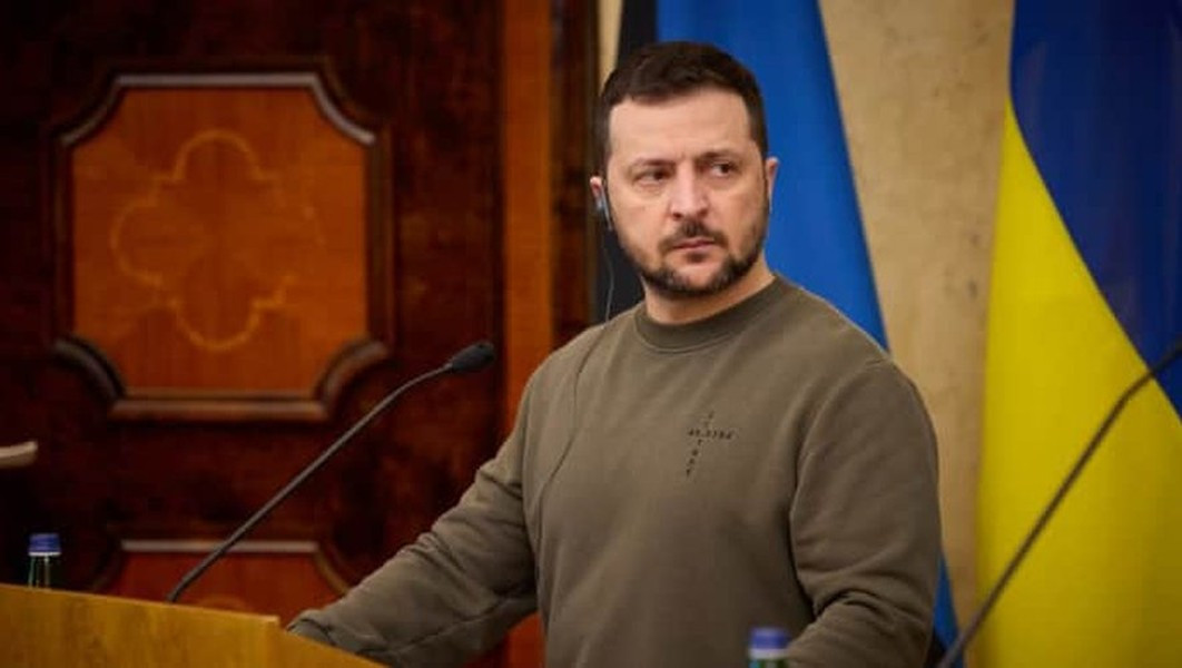 Tổng thống Zelensky nói phòng không Ukraine cần đến 25 khẩu đội Patriot để bao phủ không phận trên toàn lãnh thổ. Con số này cao gấp 8 lần những gì Ukraine đang có và nhiều hơn hai lần sản lượng hàng năm mà Raytheon, hãng sản xuất tên lửa Patriot của Mỹ, có thể đạt được.