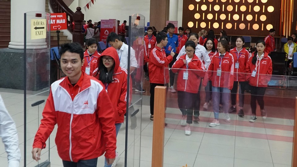 Nhiều đơn vị thuộc lực lượng vũ trang và các cơ quan, doanh nghiệp cũng tích cực hưởng ứng Chủ nhật Đỏ: Học viện Hậu cần, Học viện Cảnh sát Nhân dân, Học viện Kỹ thuật quân sự, Công an Thành phố Hà Nội, Trung tâm Giáo dục Quốc phòng - An ninh (Đại học Quốc gia Hà Nội), Tổ hợp Samsung Việt Nam, Ngân hàng SeABank.