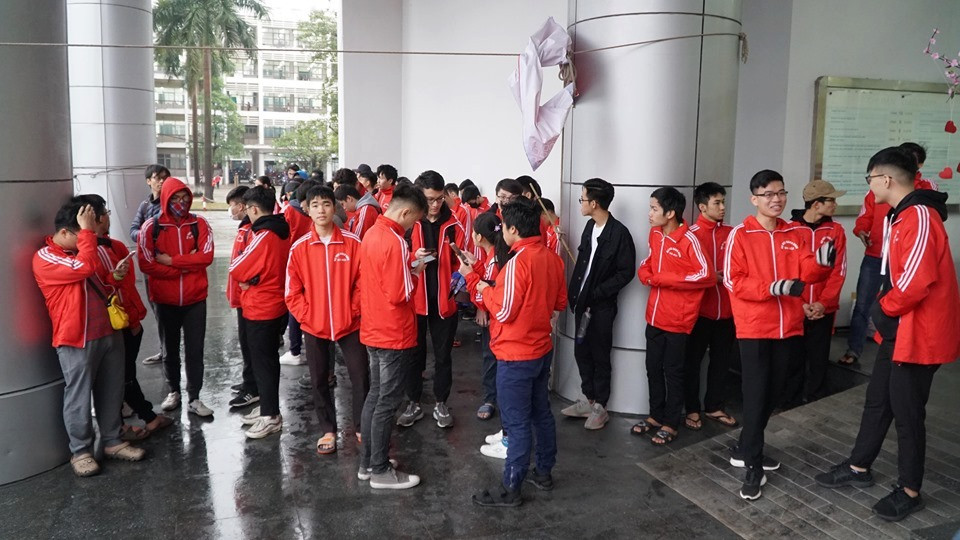 Chủ nhật Đỏ lần thứ XII - năm 2020 nhằm khắc phục tình trạng khan hiếm máu cho cấp cứu và điều trị dịp Tết Nguyên đán Canh Tý do báo Tiền Phong chủ trì, phối hợp với Ủy ban An toàn Giao thông Quốc gia, Viện Huyết học - Truyền máu T.Ư, Ban Chỉ đạo Vận động hiến máu tình nguyện và Đoàn TNCS Hồ Chí Minh các tỉnh/thành phố tổ chức trên phạm vi toàn quốc.