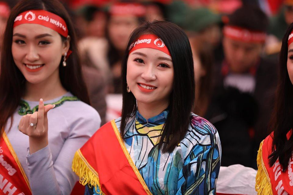 Chương trình hiến máu “Chủ nhật đỏ” do báo Tiền Phong chủ trì, phối hợp với Ủy ban An toàn Giao thông Quốc gia, Viện Huyết học - Truyền máu Trung ương, Ban Chỉ đạo Vận động hiến máu tình nguyện và Đoàn TNCS Hồ Chí Minh các tỉnh/thành phố tổ chức trên phạm vi toàn quốc.