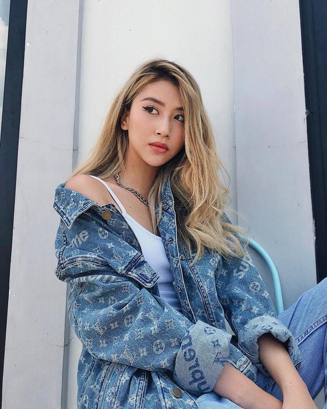 Ngoài mẫu ảnh, Quỳnh Anh Shyn còn là một hot girl đa tài khi thể hiện ở nhiều vai trò khác như beauty blogger, diễn xuất. Sự dấn thân, không ngại thử sức của hot girl Hà thành nhận được nhiều phản hồi tích cực từ giới chuyên môn và người hâm mộ.