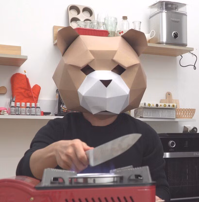 Chang trai giau mat quyen ru hang tram nghin chi em vi nau an qua dinh