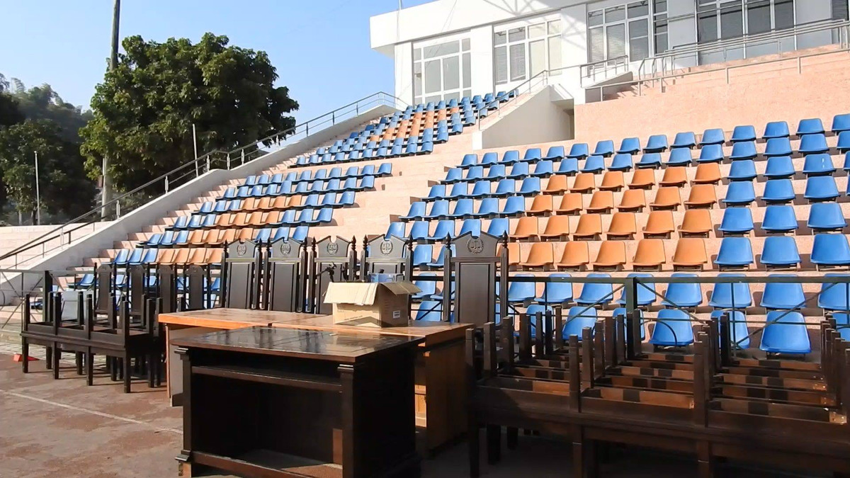 Từ tối 30 Tết (4/2/2019) đến rạng sáng mùng 3 Tết (7/2/2019), Công và 5 người khác khống chế, hãm hiếp nữ sinh tại nhà anh ta. Vợ Công là Bùi Thị Kim Thu biết việc các bị can giở trò đồi bại, sát hại Duyên nhưng không tố cáo. Sau đó, thấy sức khỏe Cao Mỹ Duyên yếu đi, cả nhóm lên kế hoạch sát hại nạn nhân rồi khiêng xác đặt tại khu chăn nuôi gần nhà Công (ở xã Thanh Nưa, huyện Điện Biên). 