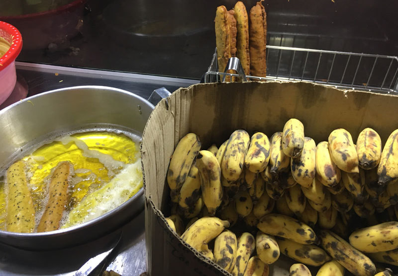 Banh chuoi An Giang gay sot, ban dao via he Ha Noi thu 70 trieu/thang-Hinh-4