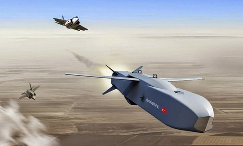 Tuy nhiên, có vẻ chuyên gia quân sự Nga đã quên rằng Thổ Nhĩ Kỳ chính là nhà sản xuất tên lửa hành trình đối đất tàng hình tầm xa SOM-J để cung cấp cho tiêm kích F-35.