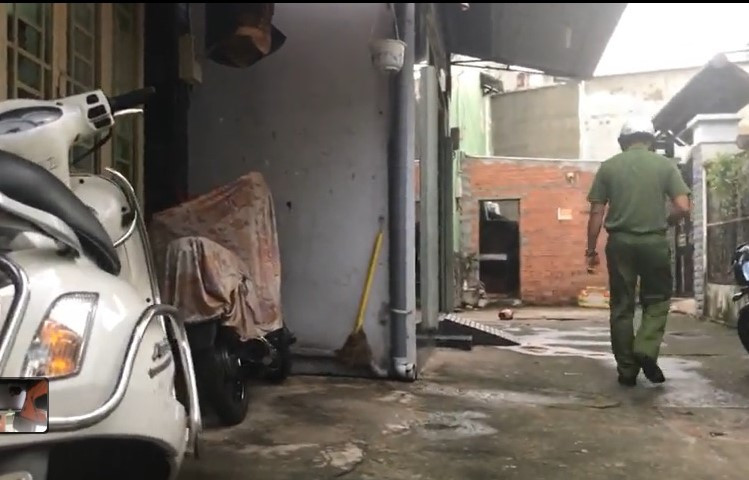 Trước thời điểm phát hiện vụ việc, người dân nghe thấy tiếng hét thất thanh, khi chạy ra thì phát hiện vụ việc trên. (Ảnh CAND)