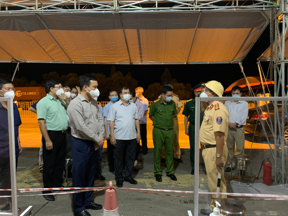 Hai Duong: Thanh lap 8 Tieu ban phong chong dich COVID-19-Hinh-2