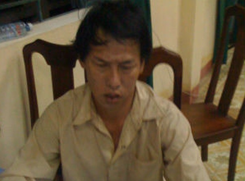 Năm 2012, chị Đoàn Thị X. (xã Đại Nghĩa, huyện Đại Lộc, tỉnh Quảng Nam) khi đưa mẹ đi chữa bệnh đã tin lời thầy lang Võ Văn Ba (SN 1969, ngụ xã Đại Quang, huyện Đại Lộc) và để lang băm này “hút âm khí” quan hệ tình dục nhiều lần. Chỉ đến khi người mẹ phát hiện vụ việc, người cha cô gái đã tổ cáo lên cơ quan công an. Công an huyện Đại Lộc sau đó đã bắt tạm giam Võ Văn Ba để điều tra, làm rõ hành vi lừa đảo; lợi dụng mê tín dị đoan phạm tội đối với phụ nữ. 