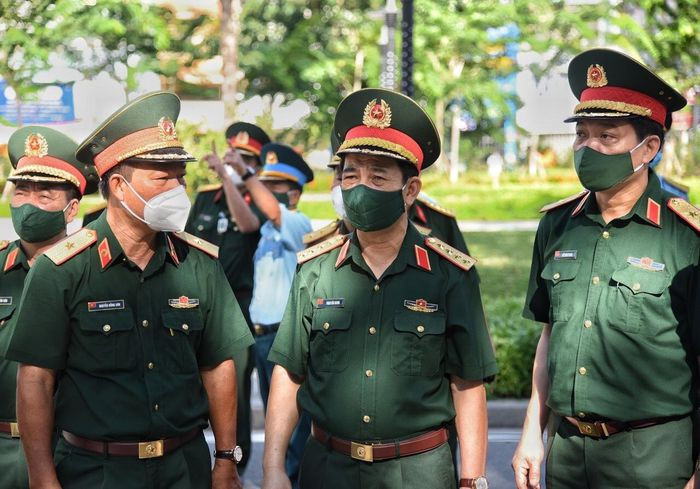 TP.HCM dap dich xong, luc luong quan doi moi rut ve