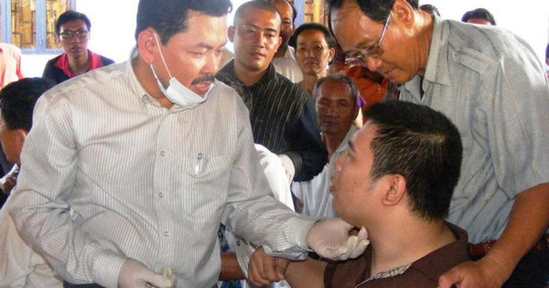 Luật sư Cường cho rằng, trong vụ việc này, khả năng chữa bệnh và hoạt động từ thiện của ông Võ Hoàng Yên là vấn đề rất quan trọng để xác định ông này có gian dối hay không. Nếu kết quả điều tra cho thấy, ông Yên không có khả năng chữa bệnh như những thông tin đã đưa ra hoặc không thực hiện hoạt động từ thiện đúng như những thông tin, cam kết trước đó nhưng vẫn nhận tiền của nữ đại gia, nhận tiền của nhiều người khác sau đó chiếm đoạt, hành vi này có dấu hiệu của tội lừa đảo chiếm đoạt tài sản. 