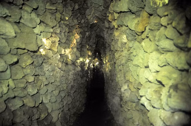 Bi an thap vo oc cao nhat Viet Nam va “18 tang dia nguc” o Chua Oc-Hinh-2