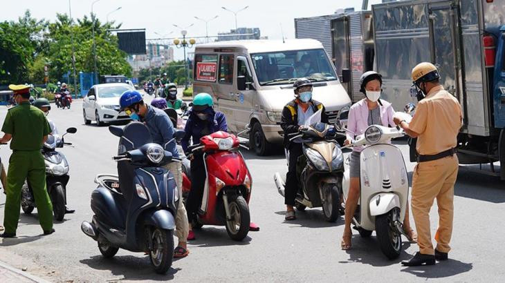 Binh Duong co the cho nguoi da tiem vac xin COVID-19 ra duong