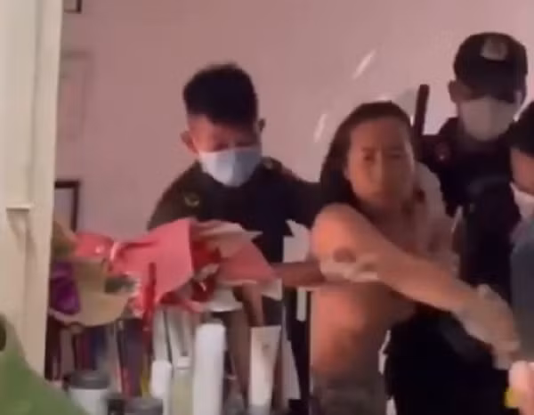 Khi đoàn tới nơi, bà Lan được vận động, mời ra ngoài lấy mẫu nhiều lần nhưng không chịu hợp tác nên Đoàn công tác đã nhờ một thợ mở khóa đến mở cửa rồi đưa người này ra ngoài test. Rất may là bà Lan có kết quả âm tính với SARS-CoV-2. Sau đó, cơ quan chức năng đã lập biên bản vi phạm quy định về phòng, chống dịch và lắp đặt lại khóa cửa phòng.