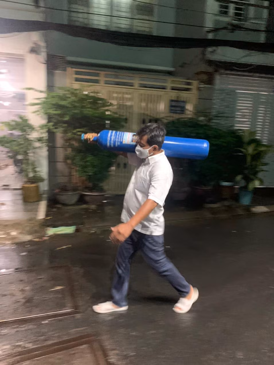 Theo ông Hải, do số lượng sao kê tài khoản của ông lên đến 5kg giấy nên ông sẽ để toàn bộ tại ngân hàng Vietcombank chi nhánh Thủ Đức số 50A đường Đặng Văn Bi, thành phố Thủ Đức, thành phố Hồ Chí Minh để tất cả mọi người đều có thể gặp nhân viên xem chi tiết thu chi, tồn quỹ của quỹ “Vì đồng bào”. 