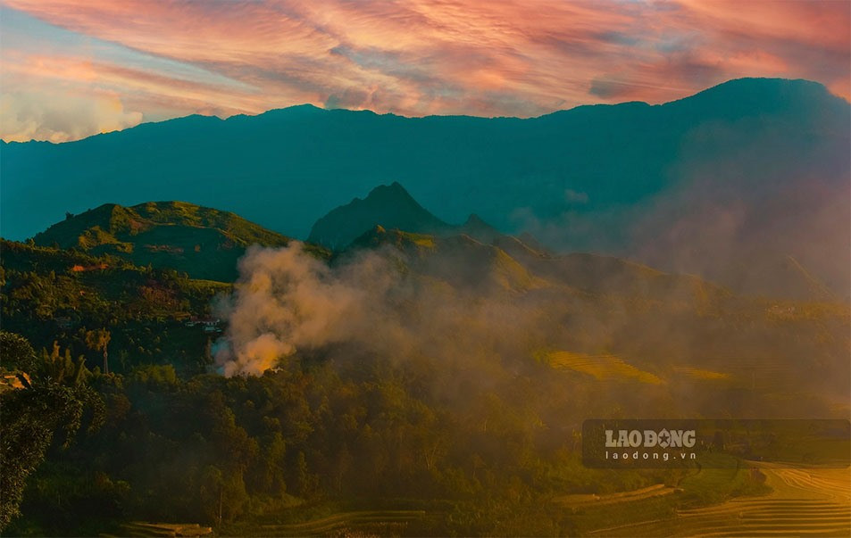 Đến với Tả Lèng, ngoài hành trình khám phá ruộng bậc thang ven thành phố, du khách còn có cơ hội tìm hiểu về đời sống của người dân vùng cao cùng những nét văn hóa đặc trưng của dân tộc Mông nơi đây.