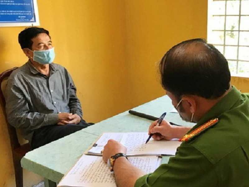 Đáng chú ý, để hoạt động được với quy mô như trên, ngoài các thủ đoạn tinh vi, phức tạp, các đối tượng đã khống chế, mua chuộc nhiều cá nhân của các lực lượng có chức năng phòng chống tội phạm và phòng chống buôn lậu trên biển tại nhiều vùng, nhiều tỉnh để những người này bảo kê, bao che cho hoạt động phạm tội. 