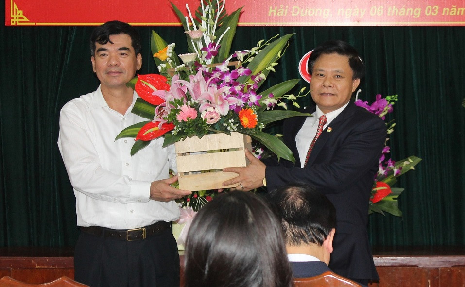 Lien hiep Hoi Hai Duong: Huy dong tri tue doi ngu tri thuc de pho bien kien thuc