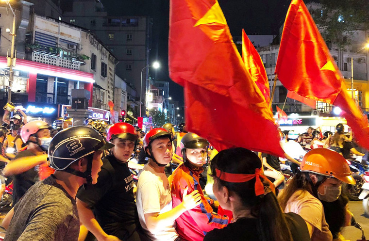 TP HCM, đô thị sôi động nhất nước đã có một đêm không ngủ...