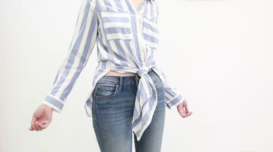 Băng cách thắt này, chiếc sơ mi vừa trông thật gọn gàng vừa lại rất style.