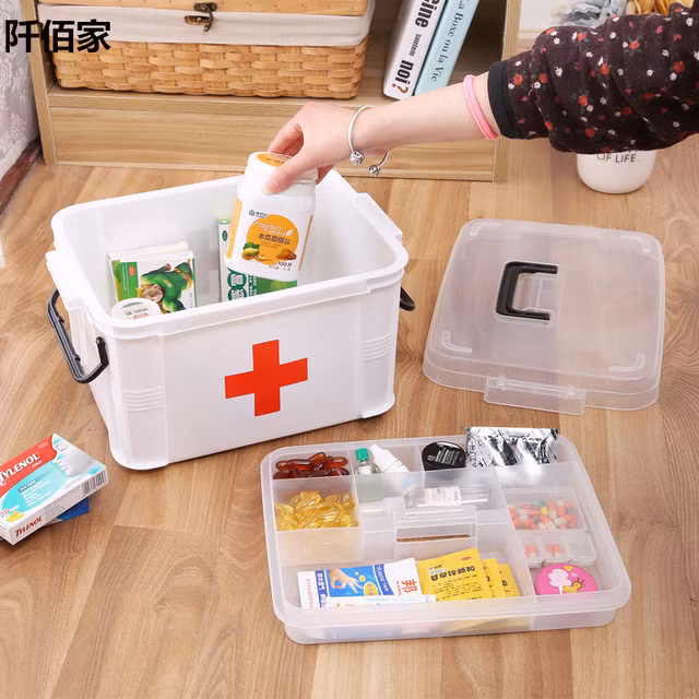 Các thuốc cần bảo quản thật tốt như cho vào túi nilông, buộc kín, để trên cao, tránh ẩm mốc sẽ gây hỏng thuốc hoặc mưa lũ cuốn trôi.