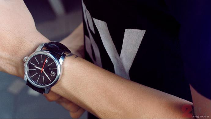 Đồng hồ được cấu tạo bằng kim loại và nó sẽ mà một mối nguy hiểm có thể khiến đối phương trầy xước, đau đớn - Ảnh minh họa: Internet