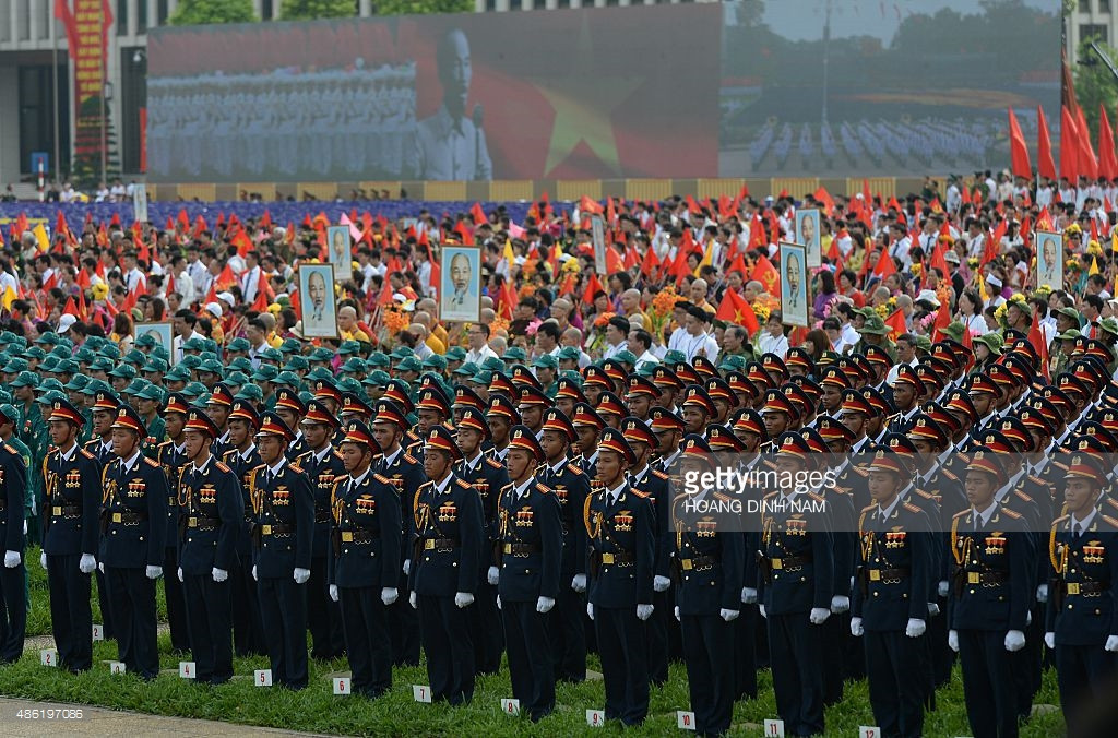 Các đoàn diễu hàn tập trung tại quảng trường Ba Đình sáng 2/9/2015.