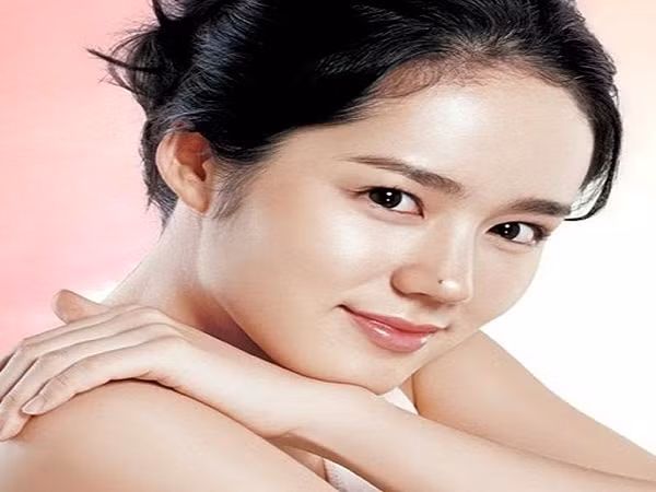 Nốt ruồi ở chóp mũi. Trong nhân tướng học cho biết những người có nốt ruồi ở vị trí chóp mũi thường có khả năng lãnh đạo mạnh mẽ, nắm giữ trọng trách lớn. 