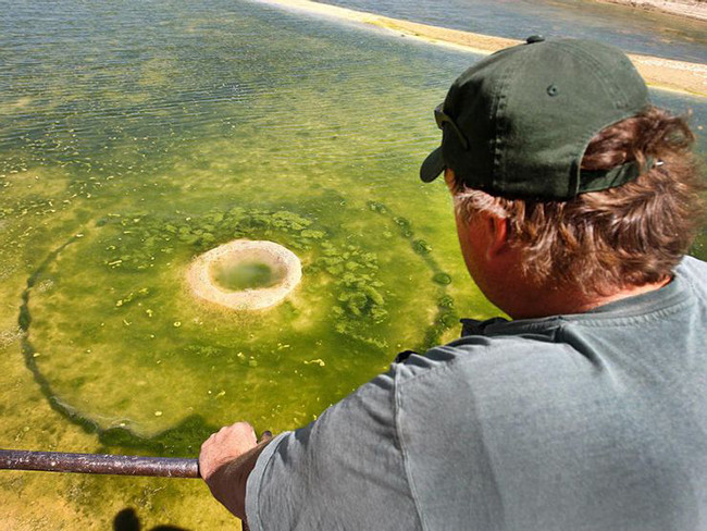 Miệng núi lửa bí ẩn: Cho đến ngày nay, không ai biết miệng núi lửa nhỏ này ở Piute County, Utah sinh ra như thế nào. Nhiều giả thuyết được đặt ra nhưng đều không đủ hợp lý, khiến nơi này càng thêm bí ẩn.