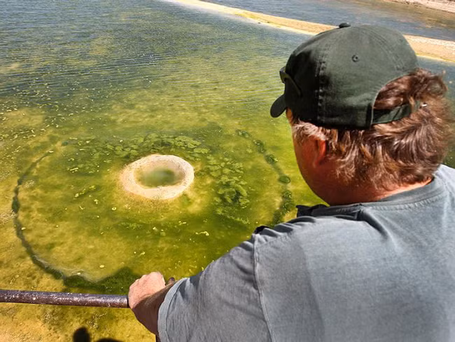 Miệng núi lửa bí ẩn: Cho đến ngày nay, không ai biết miệng núi lửa nhỏ này ở Piute County, Utah sinh ra như thế nào. Nhiều giả thuyết được đặt ra nhưng đều không đủ hợp lý, khiến nơi này càng thêm bí ẩn.