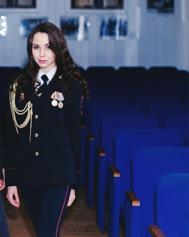 Mới đây, những hình ảnh mới của trung sĩ cảnh sát Darya Yusupova lại khiến cư dân mạng đứng ngồi không yên.