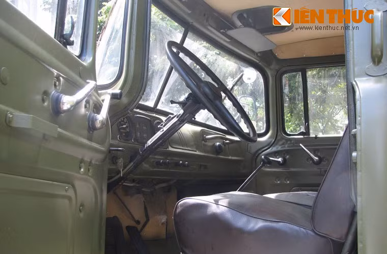 Cabin xe sửa chữa tổng hợp. 