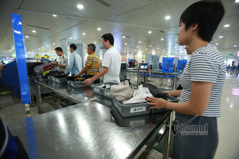 An ninh san bay Noi Bai that chat the nao truoc thuong dinh My-Trieu?-Hinh-11