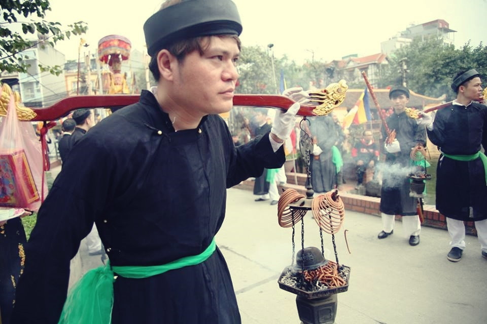 Lễ hội ở làng Triều Khúc đi đến đâu còn đem niềm vui đến đó.