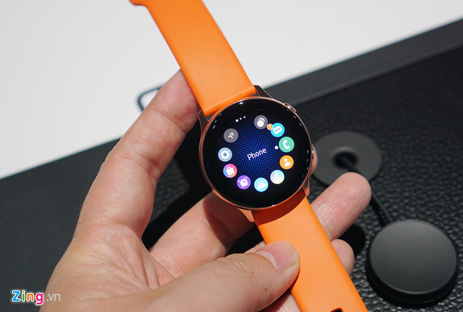 Nó cũng có nhiều màu sắc sặc sỡ để người dùng lựa chọn.