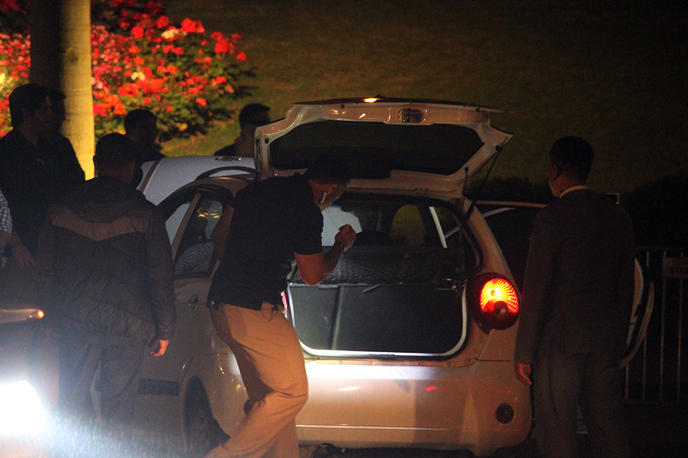 Không bỏ sót dù là góc nhỏ nhất trên xe ô tô.