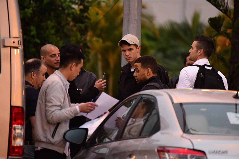 Đặc vụ Mỹ luôn sẵn sàng và có kế hoạch để bảo vệ Tổng thống Donald Trump. Ảnh chụp chiều ngày 26/2