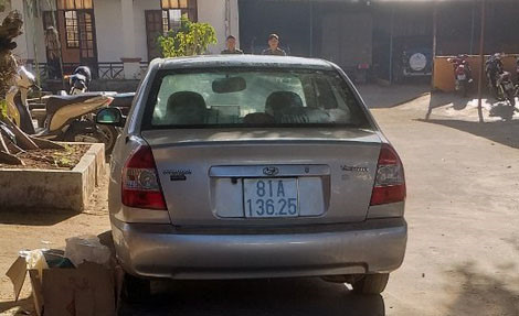 Tai xe cho phao lau goi y chung chi 10 trieu dong cho CSGT