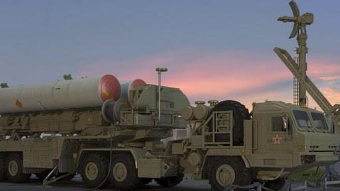 “Ấn Độ có thể trở thành khách hàng đầu tiên mua hệ thống phòng không S-500 Prometheus từ Nga, bất chấp việc New Delhi từng chỉ trích rằng vũ khí trên không có khả năng chống lại máy bay chiến đấu tàng hình".